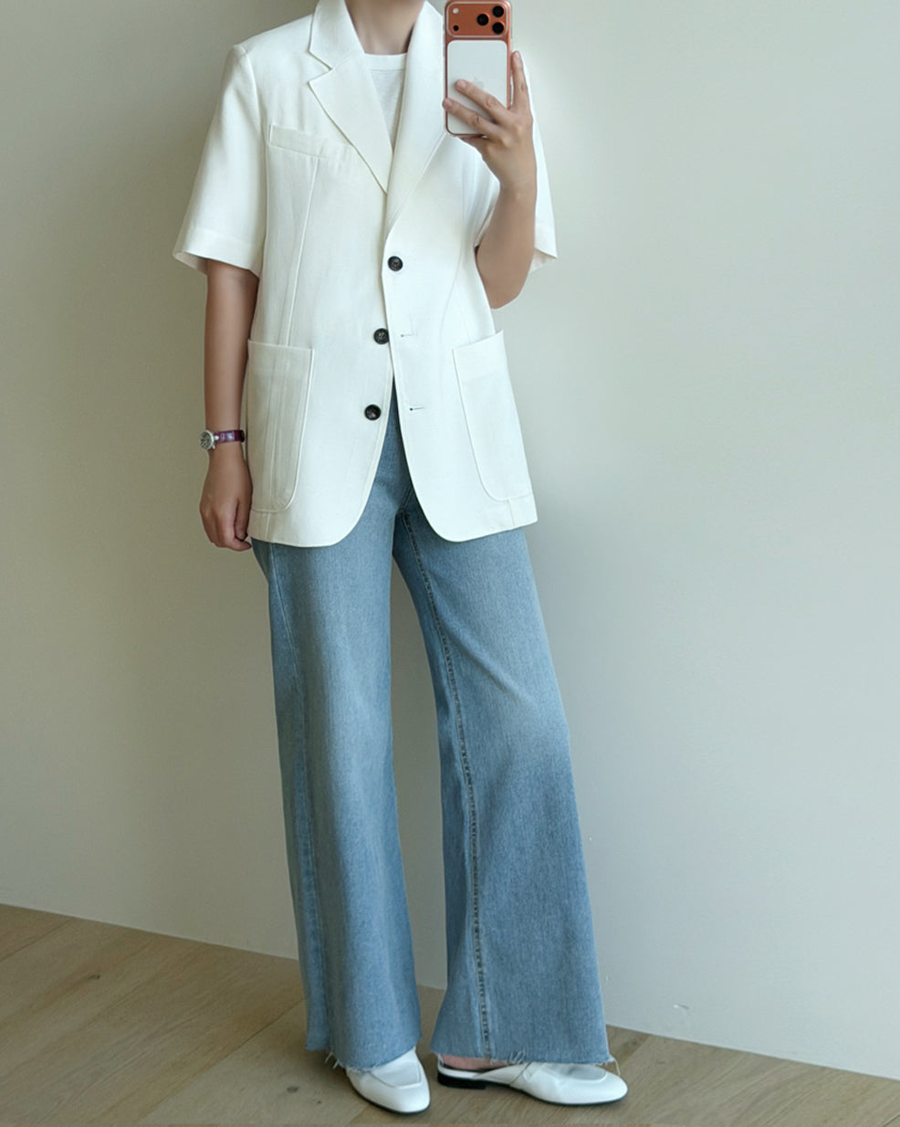 Light Wash Raw Edge Wide Jeans