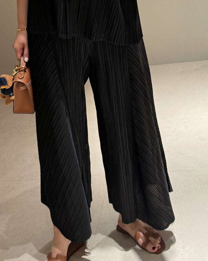 Pleated Wide-Leg Trousers