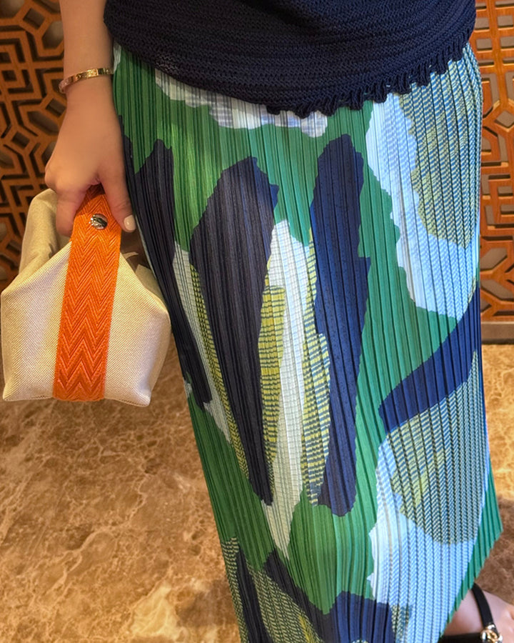 Abstract Graphic Print Pleated Midi Skirt
