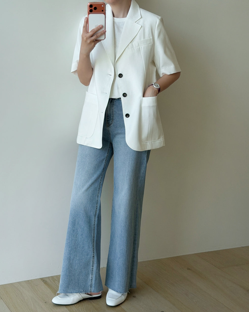 Light Wash Raw Edge Wide Jeans
