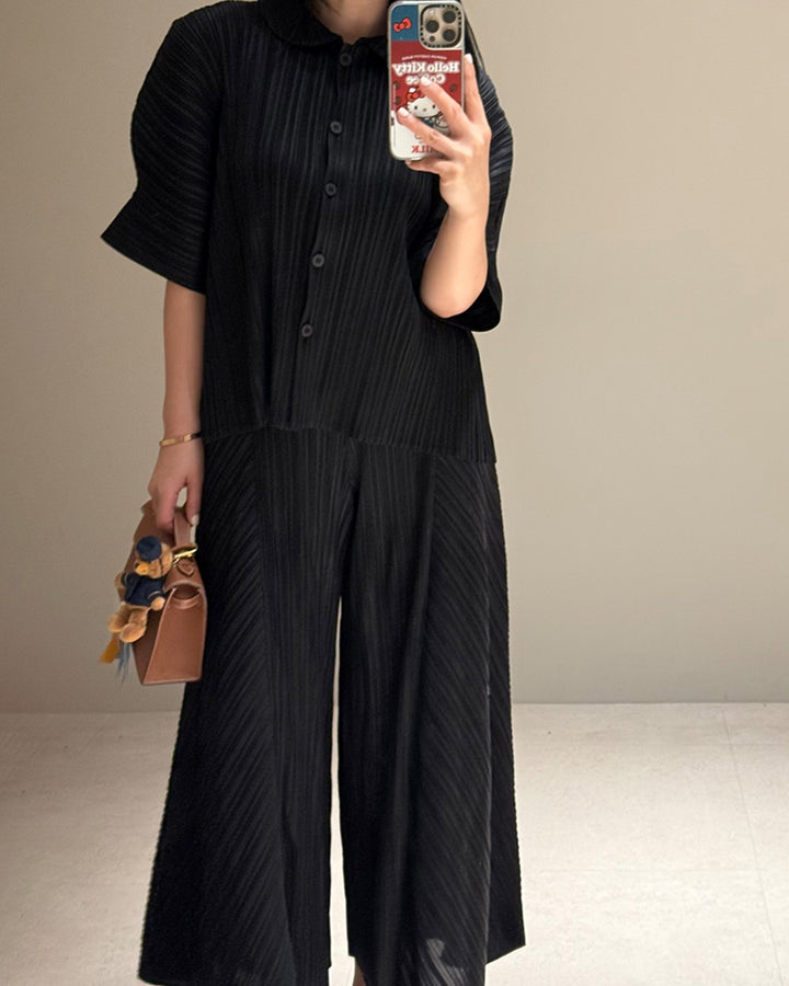 Pleated Wide-Leg Trousers