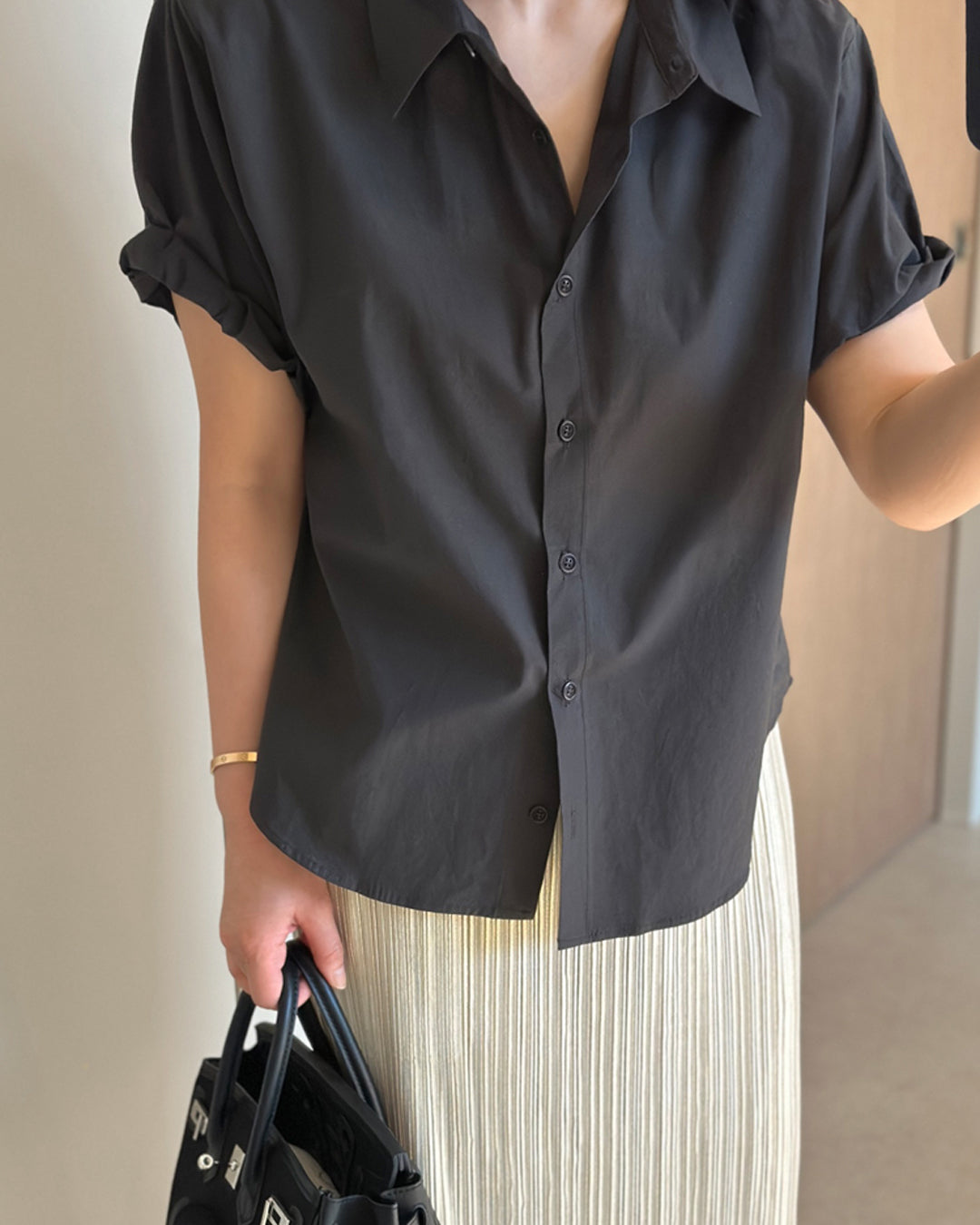 Crisp Cotton Rolled-Cuff Short Sleeve Shirt