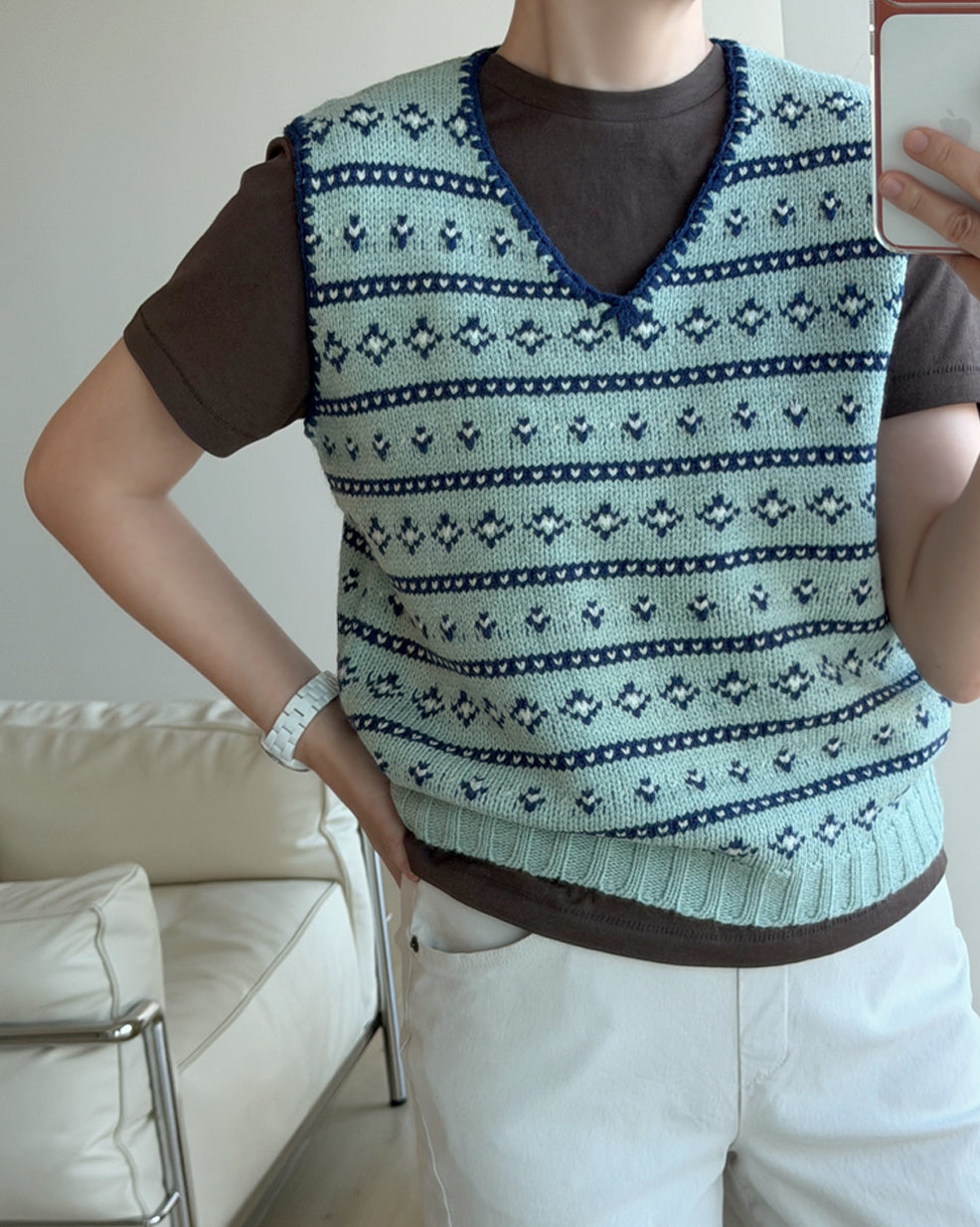 Contrast Stitched Patterned Knit Vest