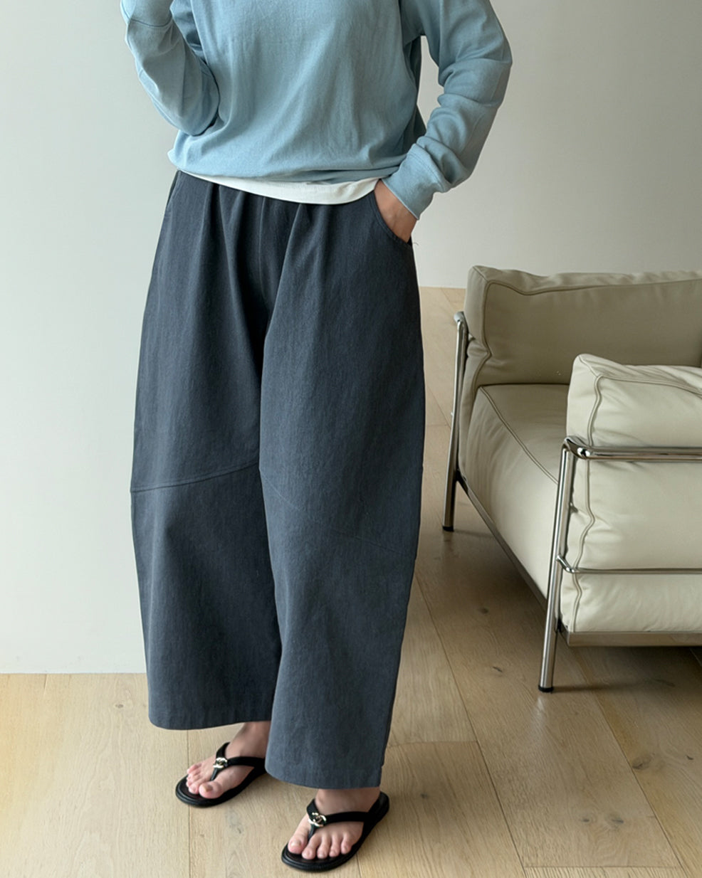 Structured Barrel-Leg Elastic Pants