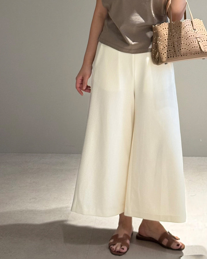 Wide-Leg Cropped Pants