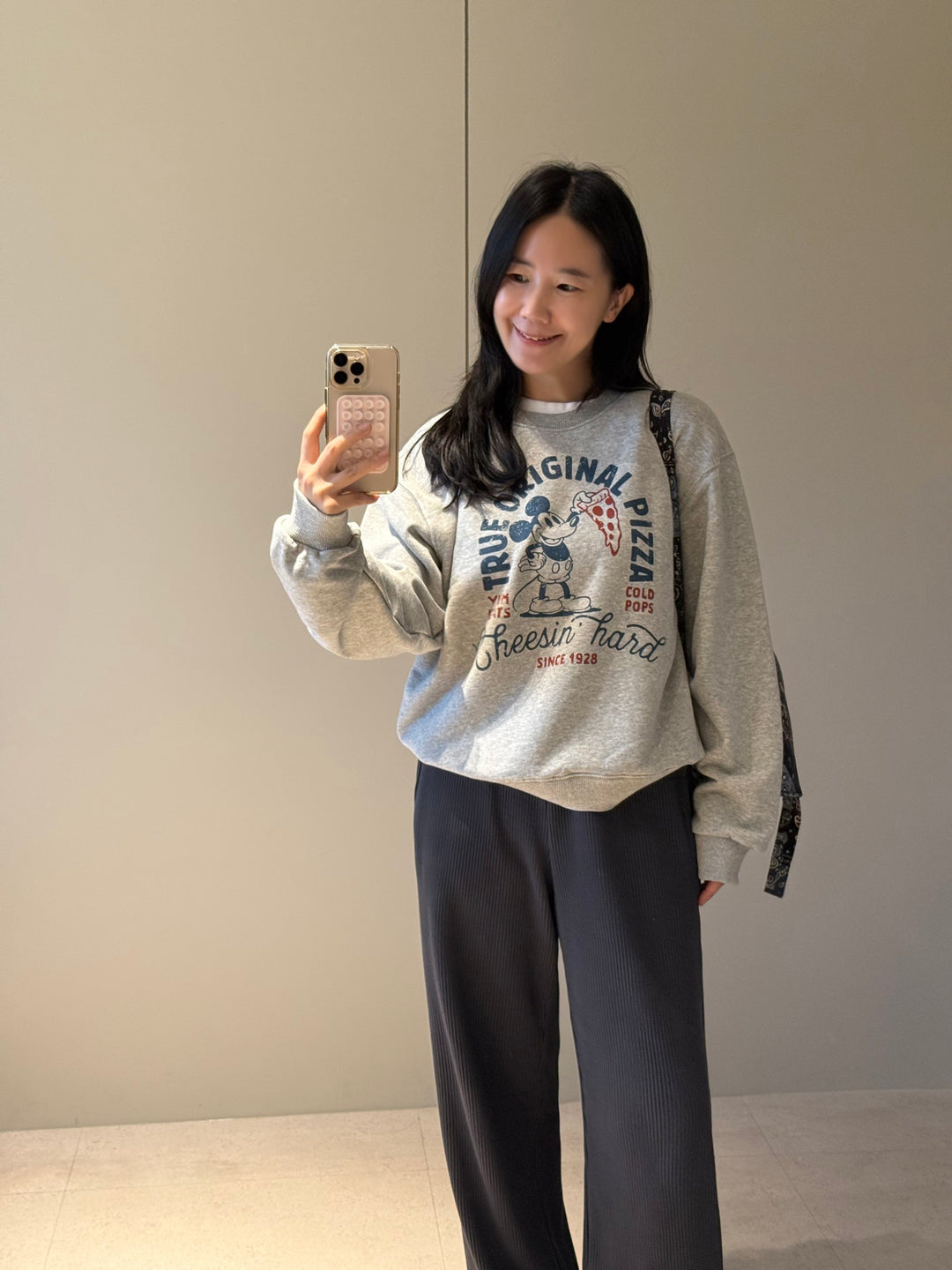 Vintage Mickey Mouse Graphic Sweatshirt