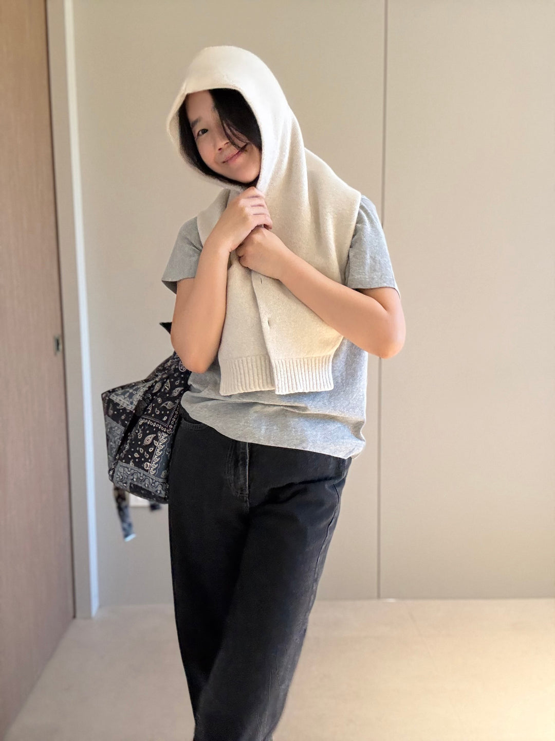 フード付きニットコンバーチブルラップベスト