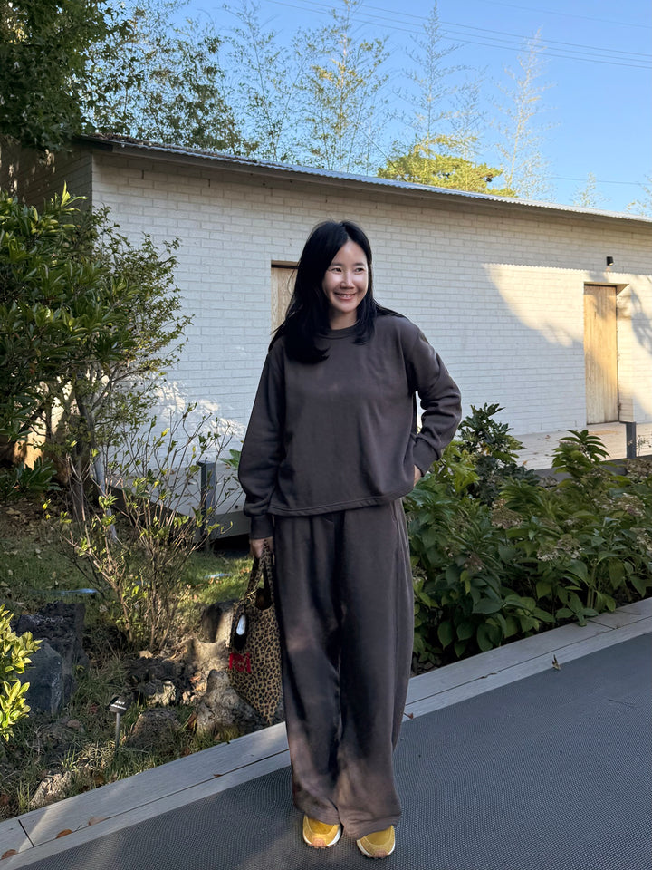 Cozy Sweatshirt and Wide-Leg Pants Set