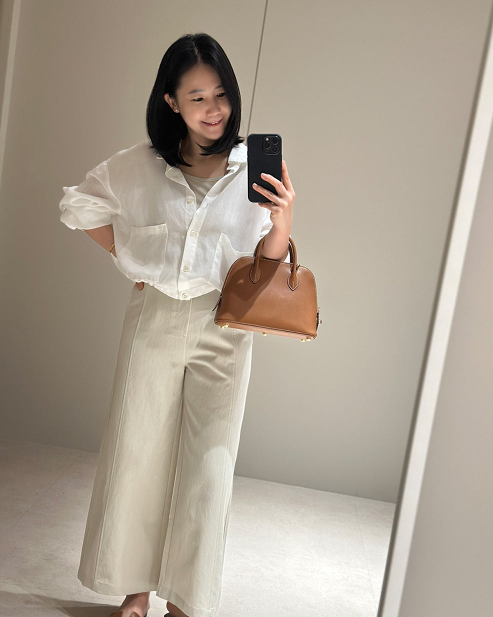 Linear Wide-Legs Pants