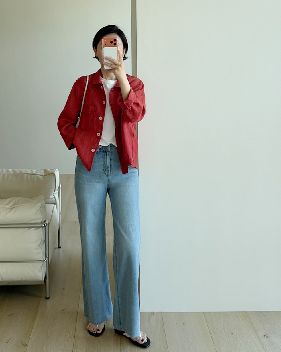Light Wash Raw Edge Wide Jeans