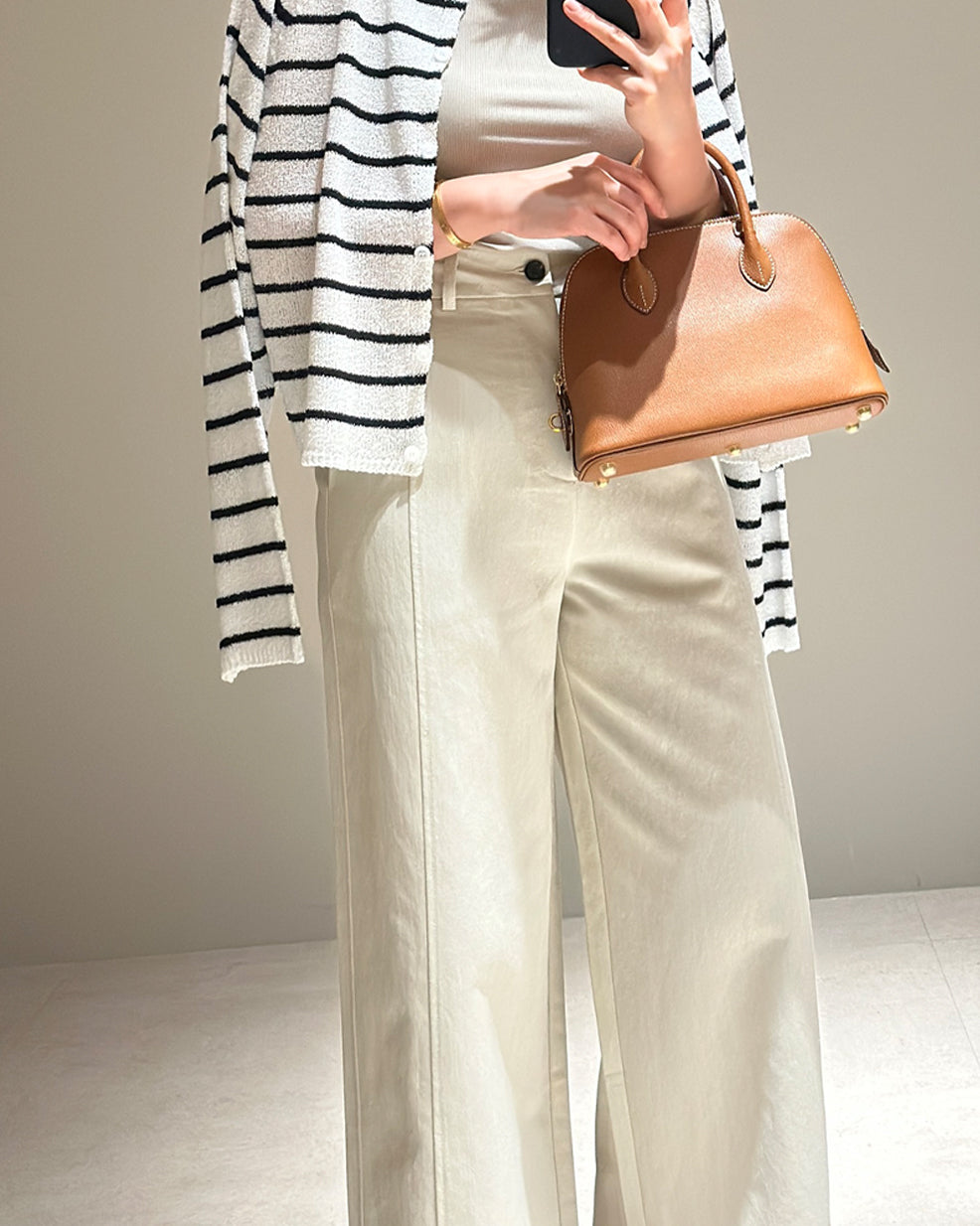 Linear Wide-Legs Pants