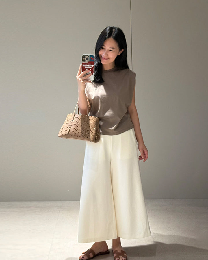 Wide-Leg Cropped Pants