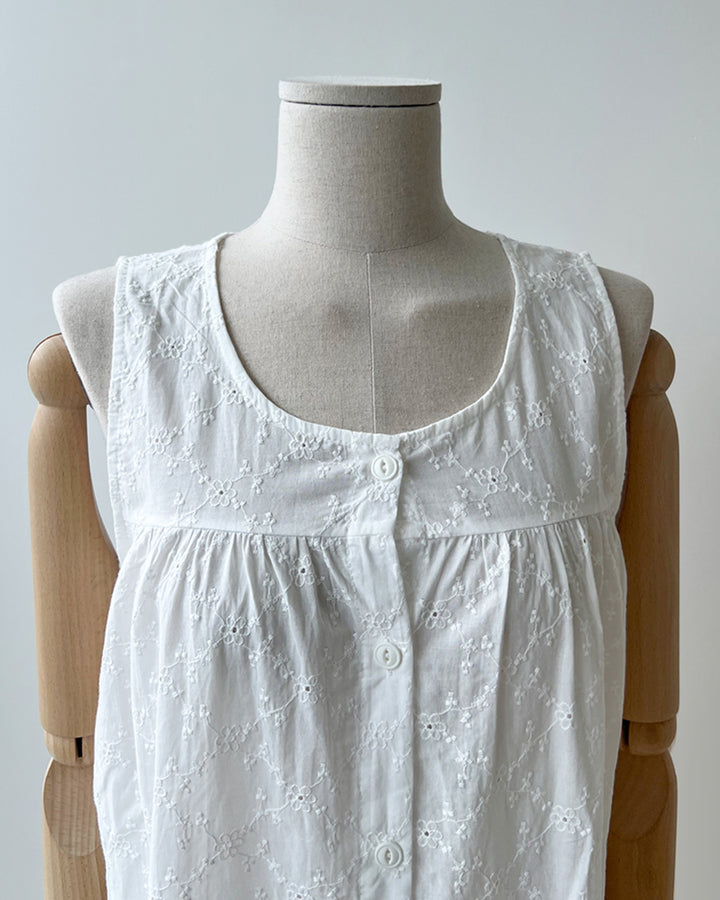 Sleeveless Eyelet Lace Long Nightdress