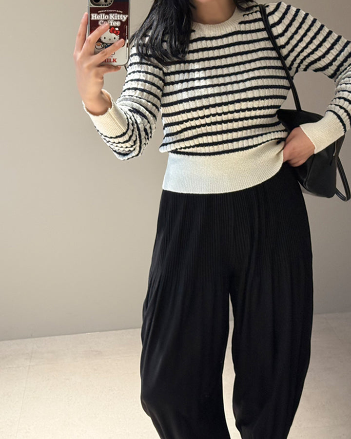 Gradated Pleated Easy Pants