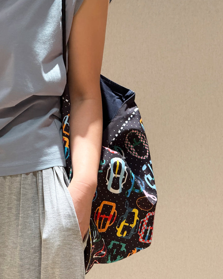 Graphic Printed Shoulder Tote Bag