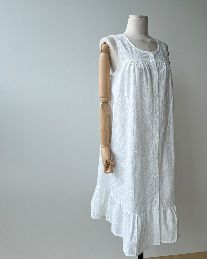 Sleeveless Eyelet Lace Long Nightdress