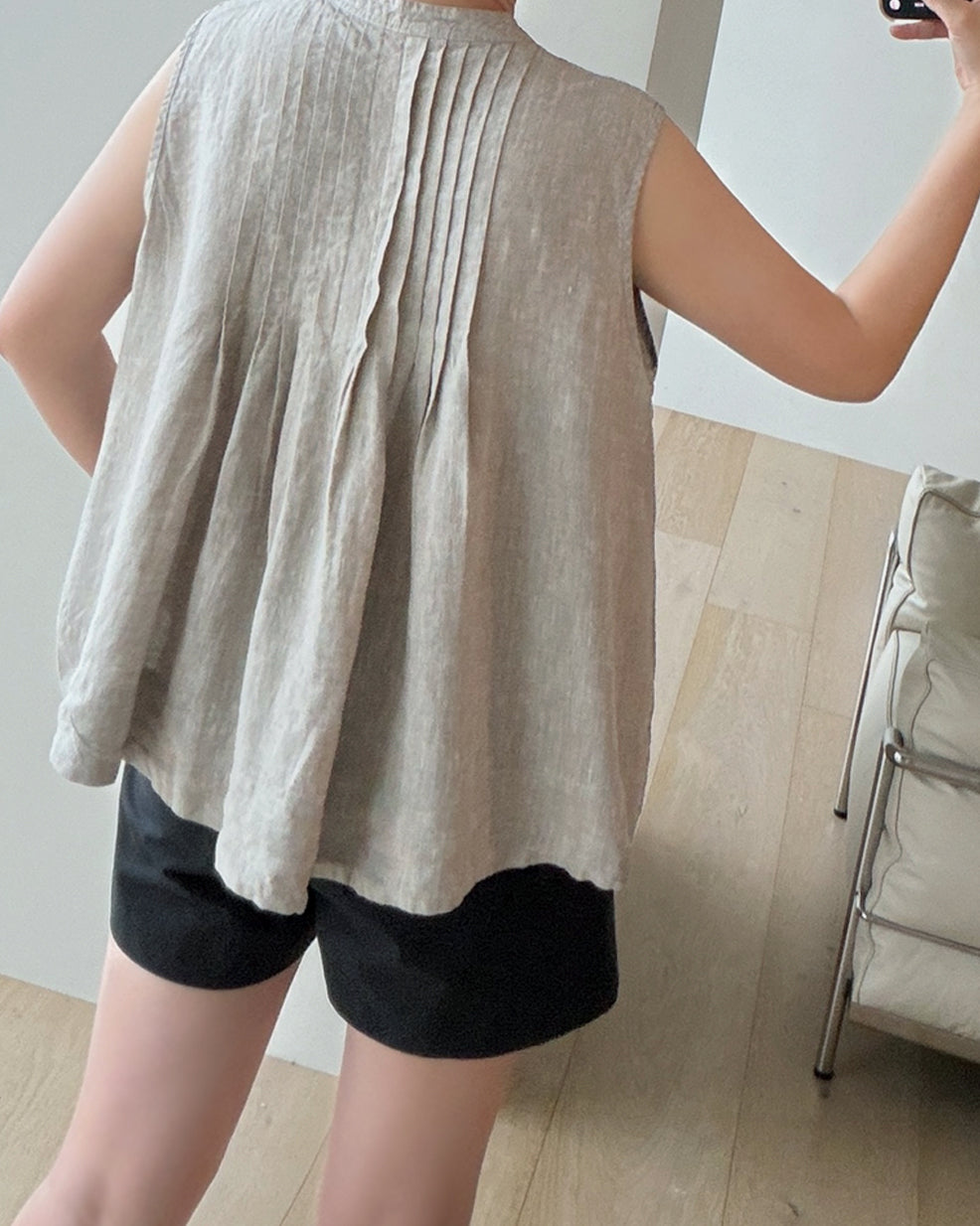 Pure Linen Pintuck Sleeveless Blouse