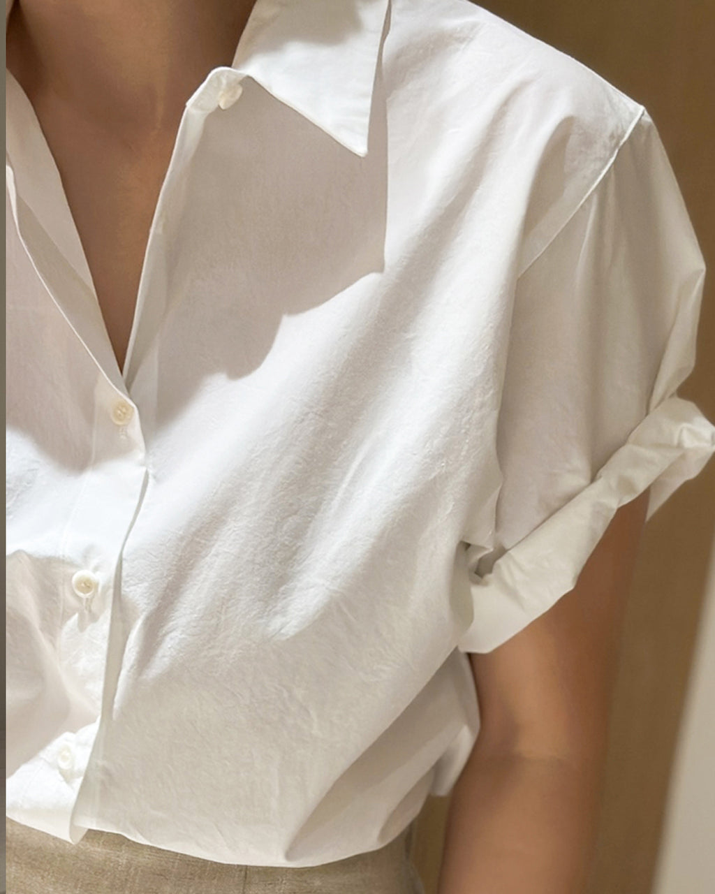 Crisp Cotton Rolled-Cuff Short Sleeve Shirt