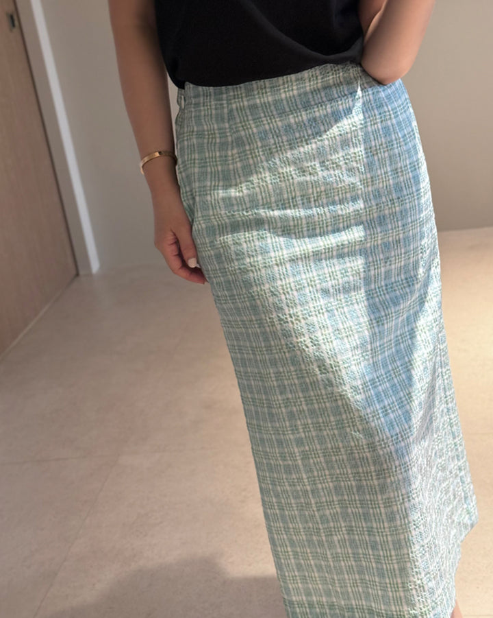Textured Gingham Straight Long Skirt