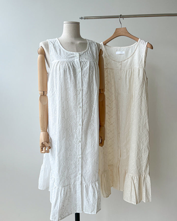 Sleeveless Eyelet Lace Long Nightdress