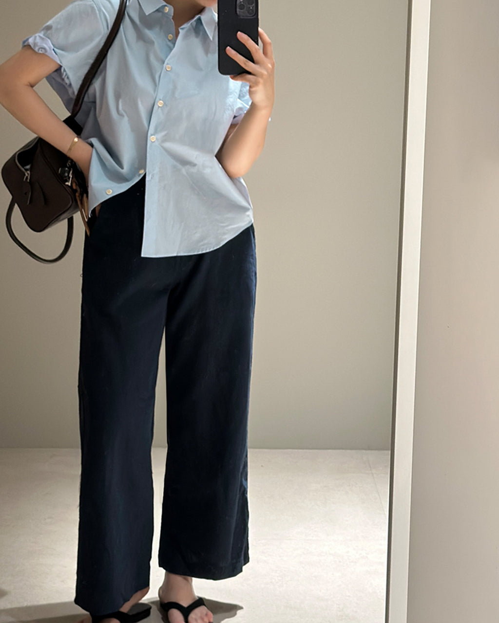 Crisp Cotton Rolled-Cuff Short Sleeve Shirt