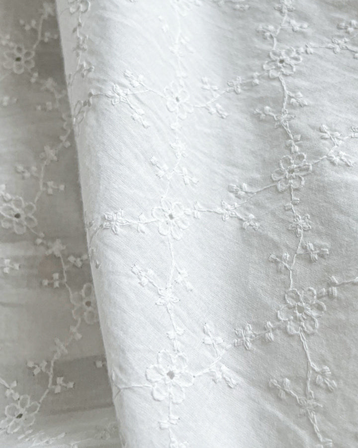 Sleeveless Eyelet Lace Long Nightdress