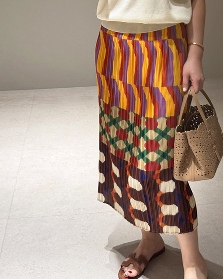 Abstract Pattern Pleated Long Skirt