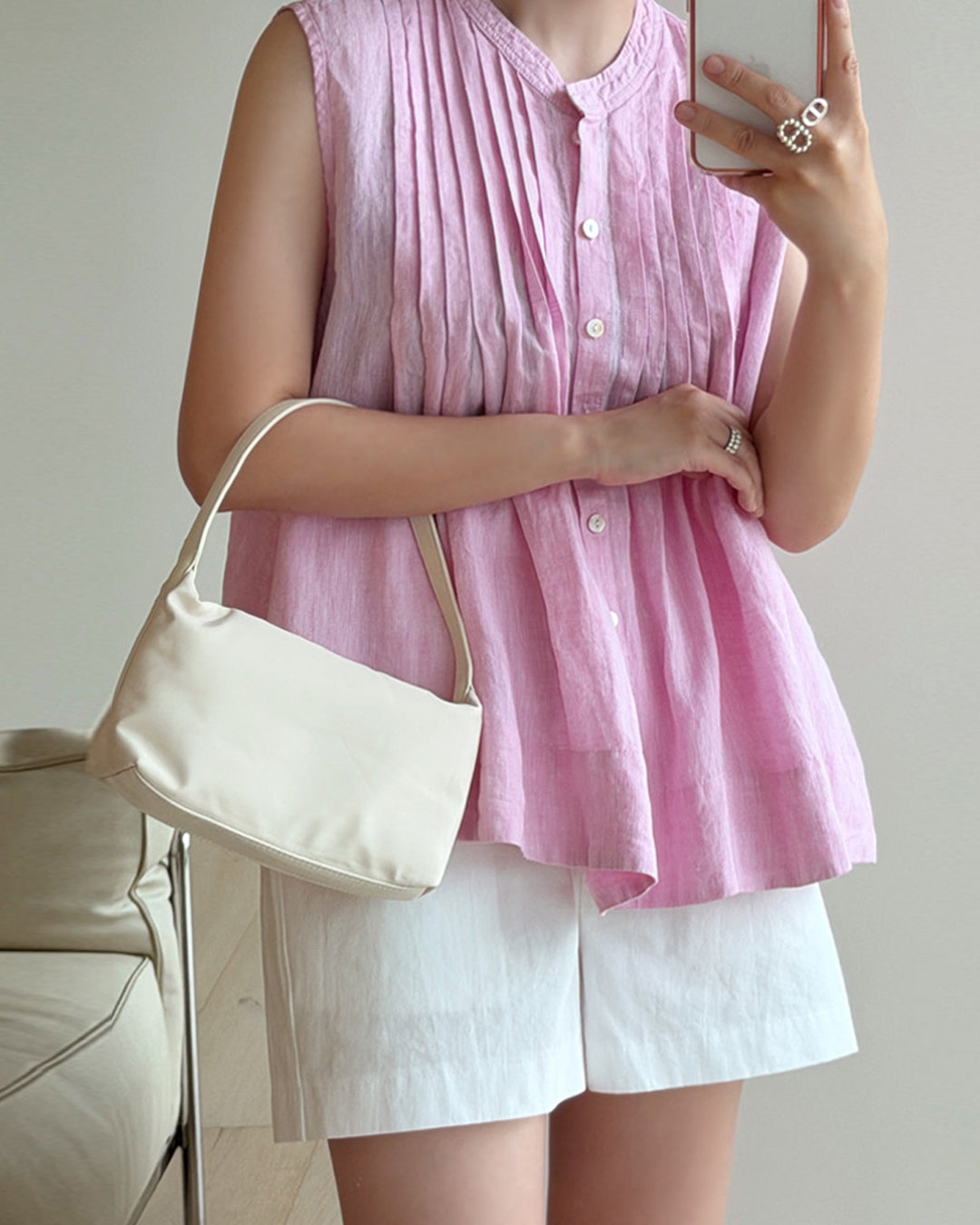 Relaxed Fit Elastic Waist Short Pants
