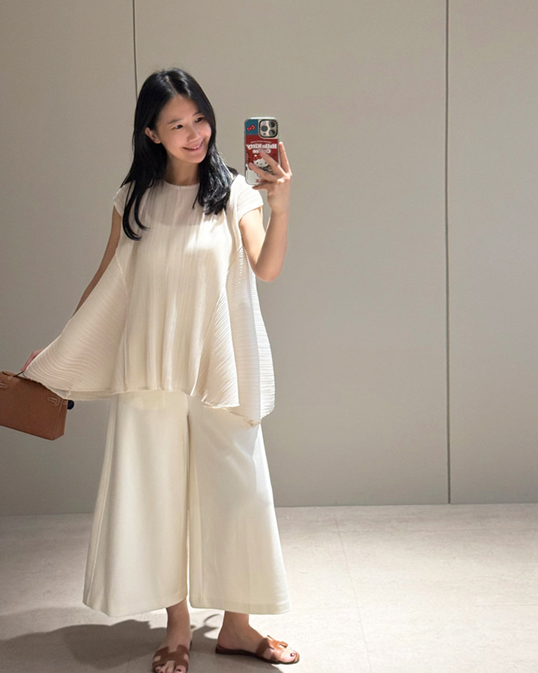 Wide-Leg Cropped Pants
