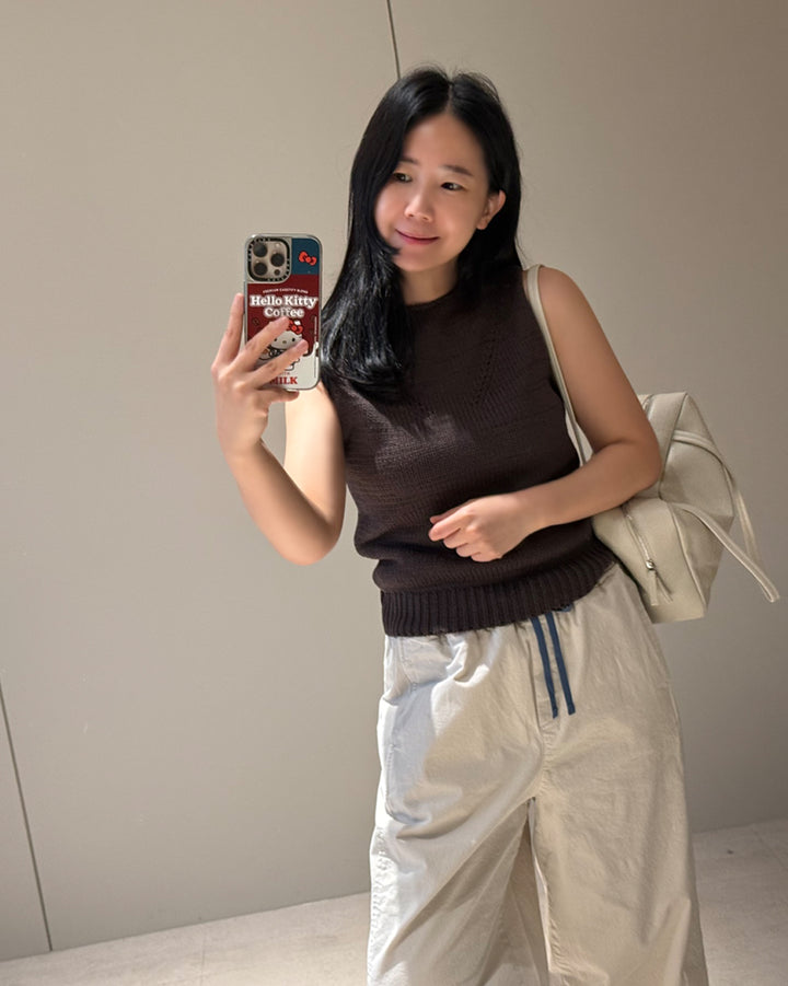 V-Detail Sleeveless Knit Vest Top