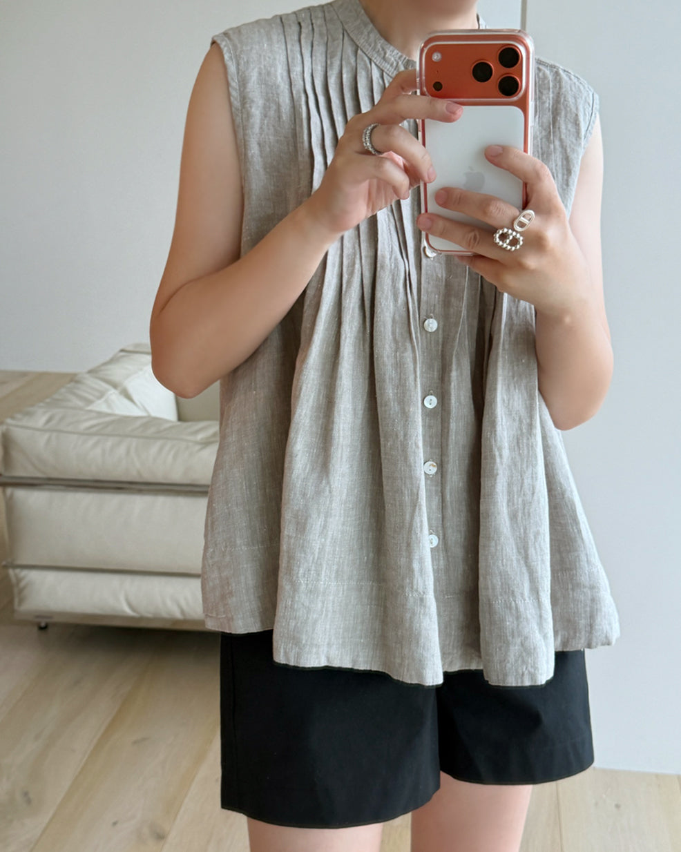 Pure Linen Pintuck Sleeveless Blouse