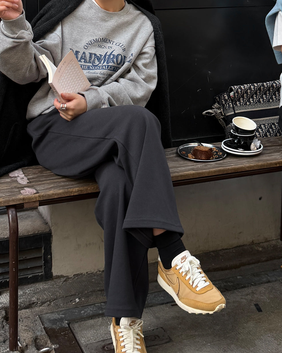 Cozy Wide-Leg Elastic Pants